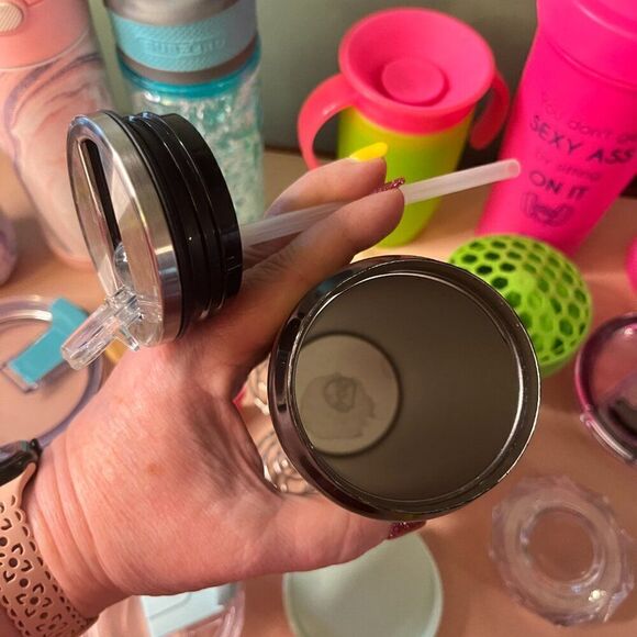 7 Kids Cups and Shaker Jugs Plus Tons of Extras Fortnite - Picture 15 of 16